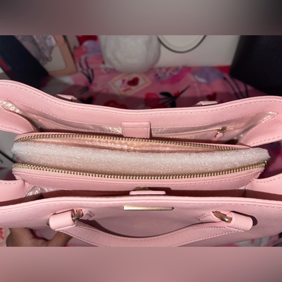 Kate spade satchel - Picture 2 of 2